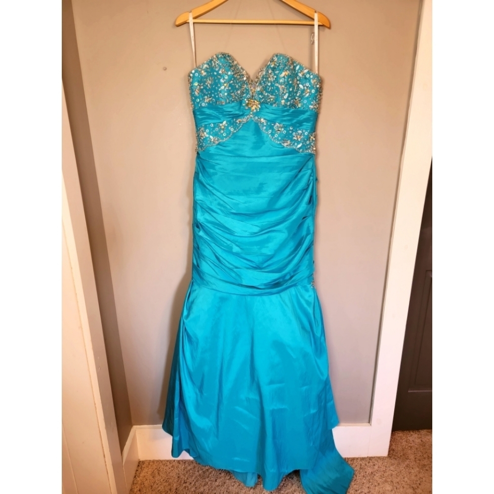 Karishma Turquoise Mermaid Gown Size 12
